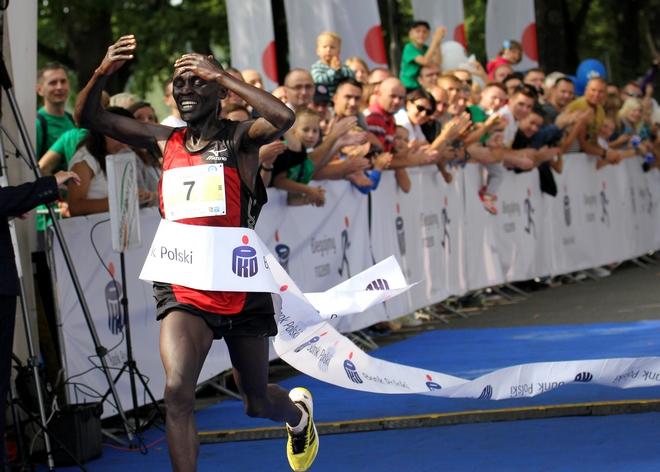 32. Wrocław Maraton: do pobicia rekordu trasy zabrakło kilkunastu sekund [FOTO]