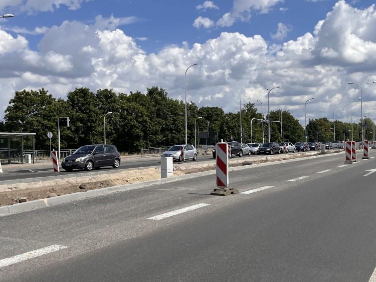 Wrocław: Na Kosmonautów bus zderzył się z czterema samochodami