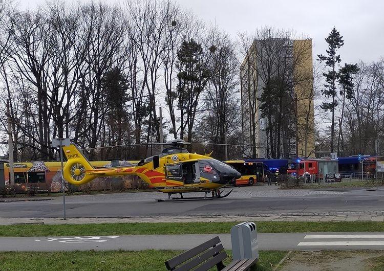 Na ulicy Mickiewicza wylądował śmigłowiec Lotniczego Pogotowia Ratunkowego [ZDJĘCIA]