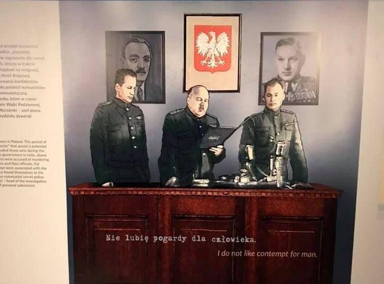 „Życiorys obowiązkowy”. Poruszająca wystawa w Zajezdni [WIDEO]