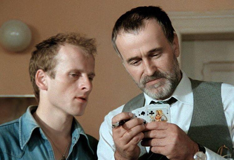 Pokaz kultowego filmu o karcianym szulerze i spotkanie ze znanym wrocławskim reżyserem
