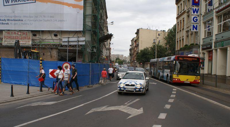 Koniec parkowania na ulicy Ruskiej. Na chodnik wrócą piesi