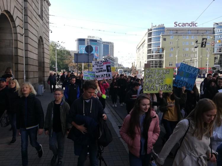 Wrocławska młodzież wyjdzie na ulice. Uczniowie domagają się dodatkowego przedmiotu w szkole