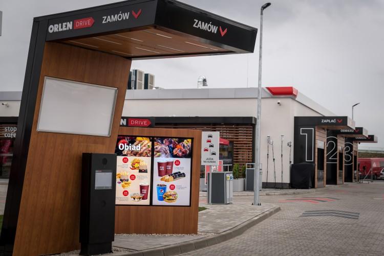 Nietypowa stacja paliw pod Wrocławiem. Dla spóźnionych i wygodnych [ZDJĘCIA]