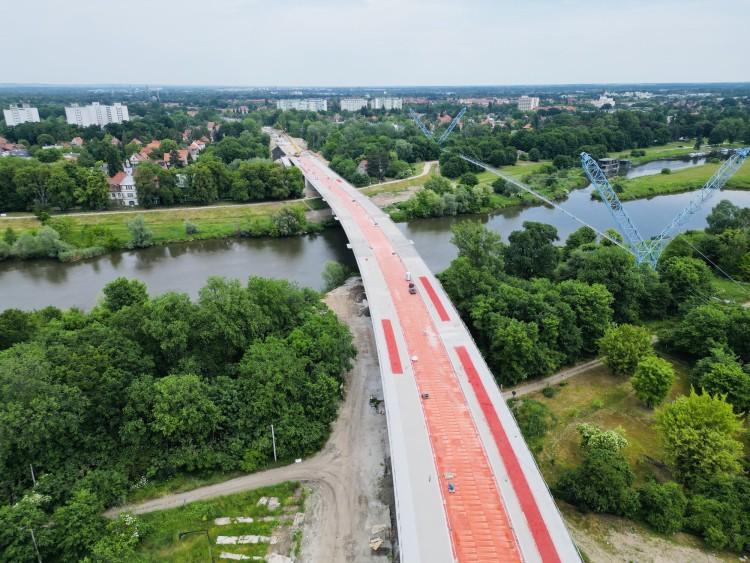 Wrocław: Most Wschodni nabrał kolorów. Otwarcie za pół roku