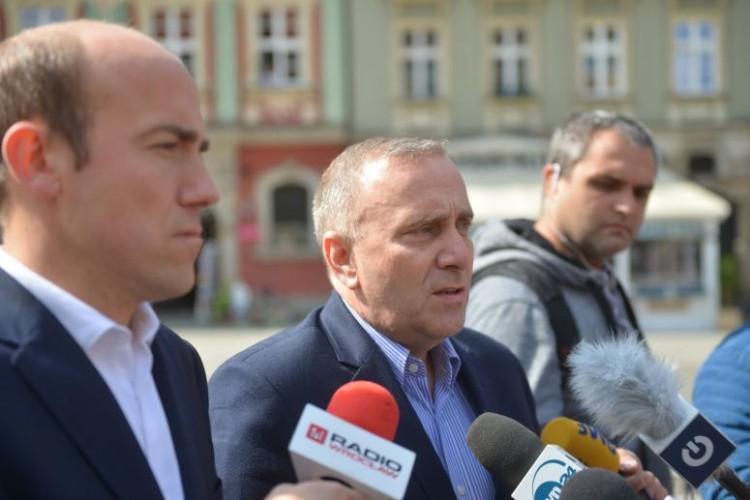Schetyna rozmawiał z Dutkiewiczem. „Potrzebne jest szerokie porozumienie przeciwko PiS”