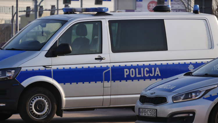 Stracił panowanie nad kierownicą i uderzył w barierki. Miał 1,2 promila alkoholu w organizmie