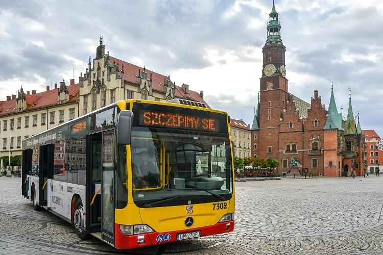 We Wrocławiu podano już ponad milion szczepionek. To nie koniec, ruszają szczepienia podczas imprez masowych