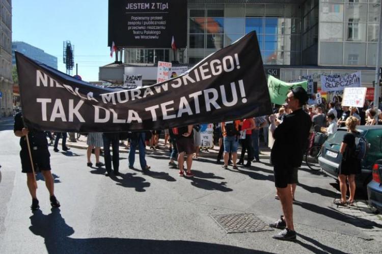 Widzowie Teatru Polskiego zakładają stowarzyszenie i organizują debatę