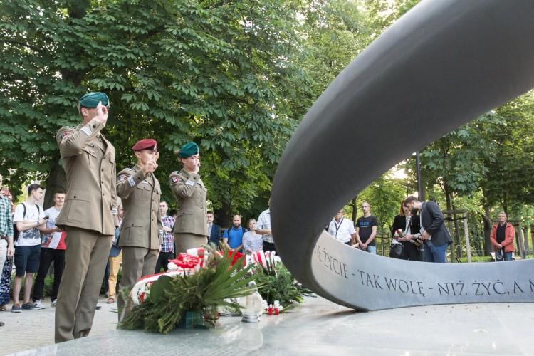 Marsz pamięci Rotmistrza Pileckiego przeszedł przez Wrocław [ZDJĘCIA]