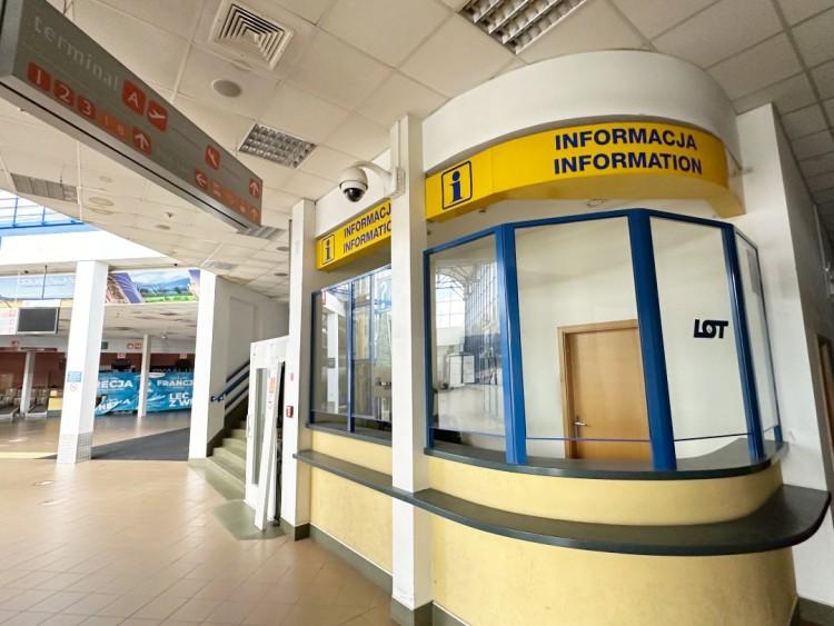 Dawniej pełen ludzi, dziś świeci pustkami. Tak wygląda stary terminal lotniczy we Wrocławiu