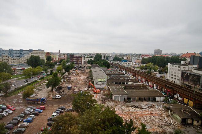 Wyburzają garaże przy Swobodnej żeby zrobić halę dla kupców z Zielińskiego