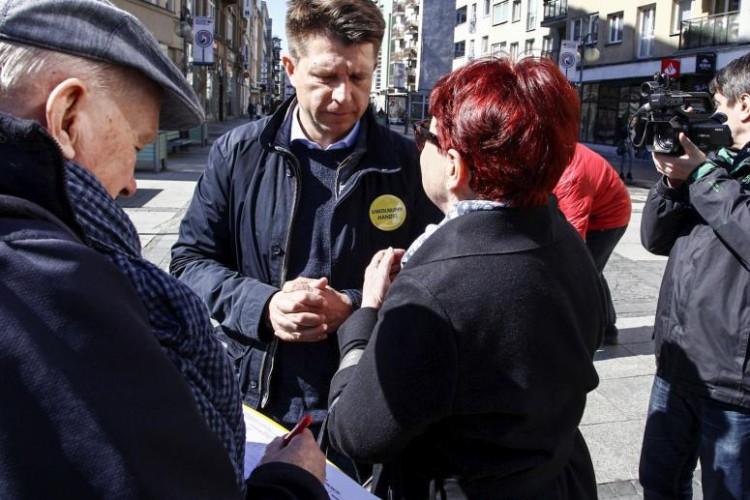 Petru o szerokiej koalicji: „Nie mam zamiaru być w rządzie, który realizuje plany socjalistyczno-rozdawnicze”