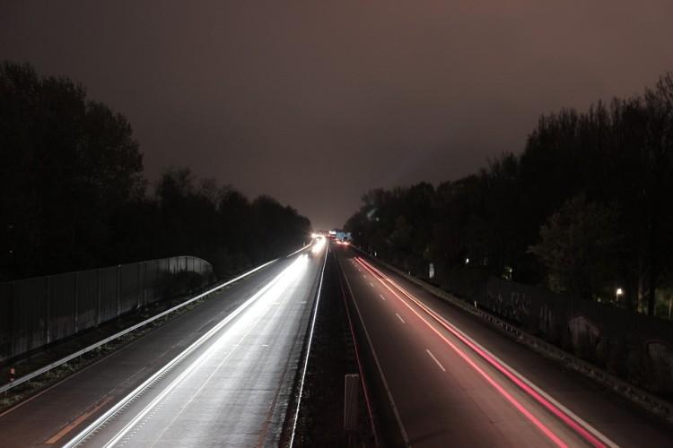 Motocyklista nie przeżył zderzenia z busem na autostradzie A4