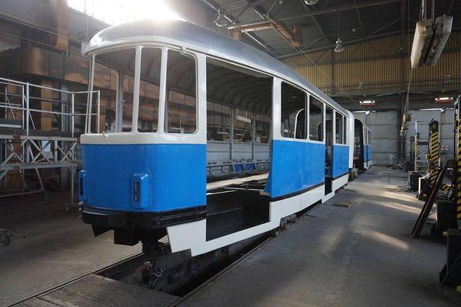 Legendarny wrocławski tramwaj odzyskuje blask. Dzięki renowacji znów wyjedzie wozić pasażerów [ZDJĘCIA]