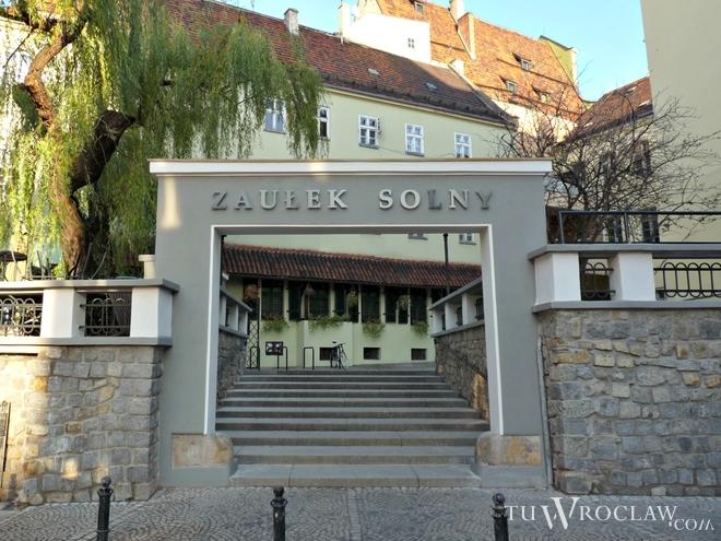 Zaułek Solny wróci do stanu sprzed rewitalizacji, a konserwator straci pracę? Zbierają podpisy