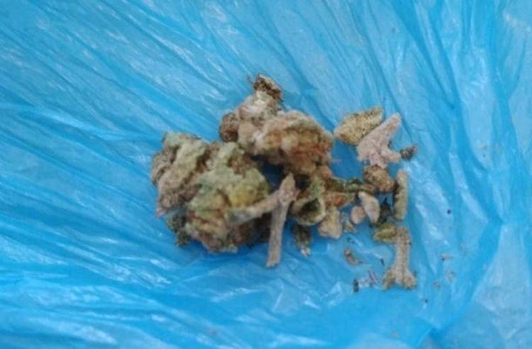 Policjanci zatrzymali osoby podejrzane o posiadanie narkotyków