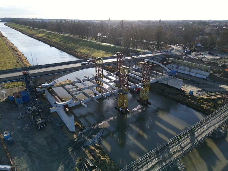 Wrocław: Mosty Chrobrego będą gotowe znacznie później. Miasto: Opóźnienia są naturalne