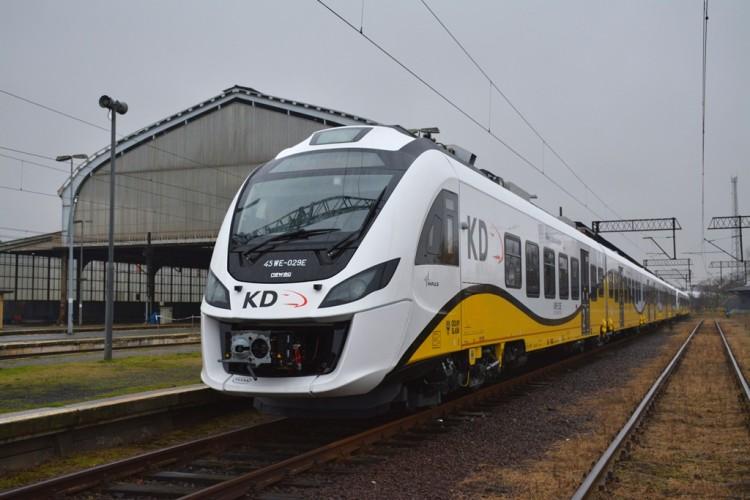 Wszystkie nowe pięcioczłonowe pociągi KD są już na Dolnym Śląsku