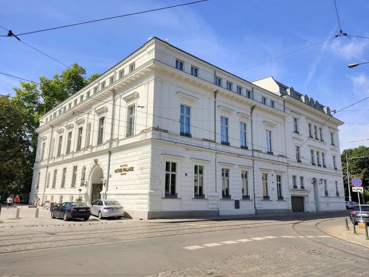 Wrocław: W zabytkowym pałacu powstał pięciogwiazdkowy hotel [ZDJĘCIA]