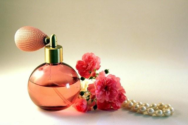 Perfumy dla kobiet - co i jak wybrać?