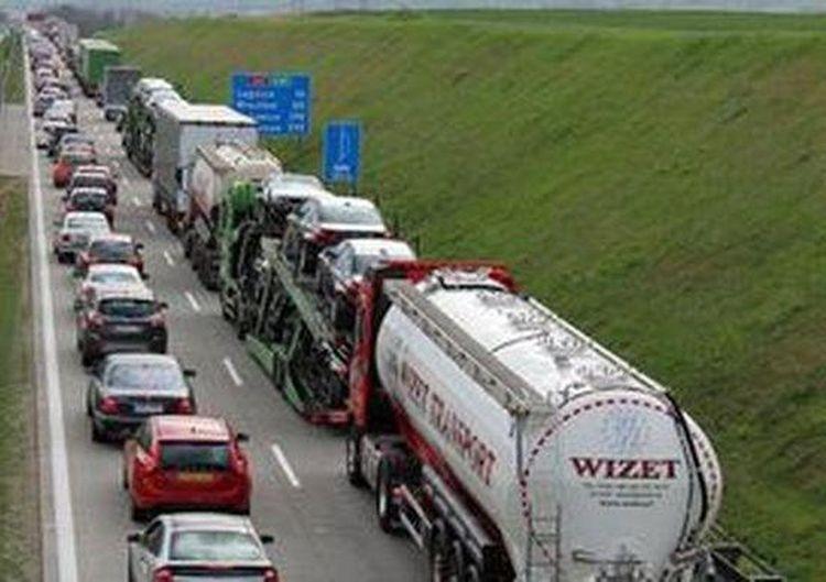 Pięciu rannych w wyniku zderzenia czterech aut na obwodnicy Wrocławia