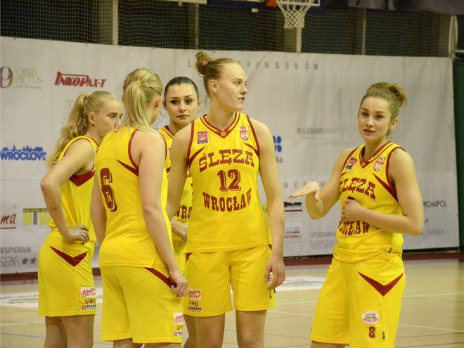 Startuje koszykarski memoriał Teresy Kępki-Swędrowskiej. Wstęp na mecze bezpłatny