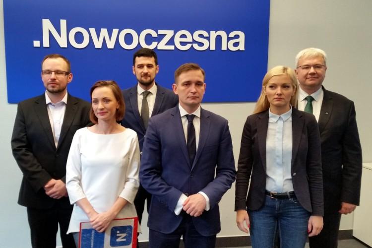 Nowoczesna: na reformie edukacji Wrocław straci 100 mln zł