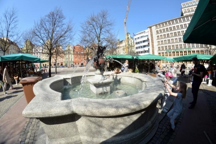 Ruszył sezon na wrocławskie fontanny! [ZOBACZ ZDJĘCIA]