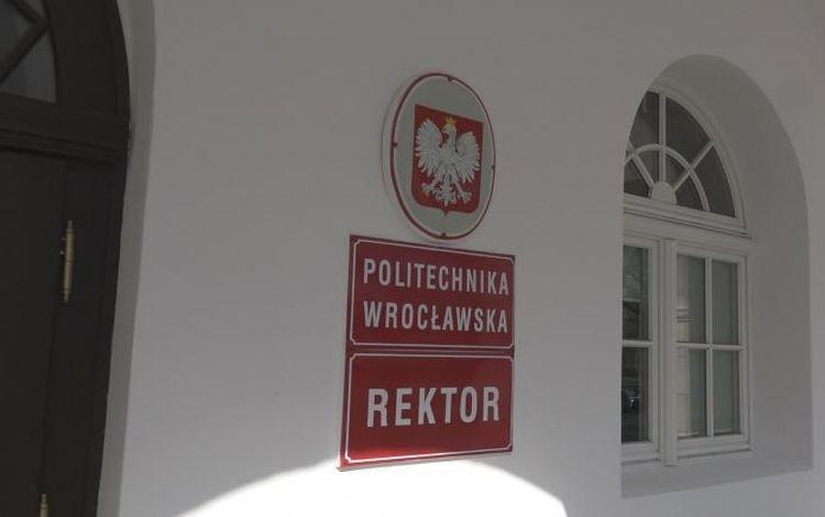 Uczelnie zamknięte na dłużej. Kiedy wznowią działalność?