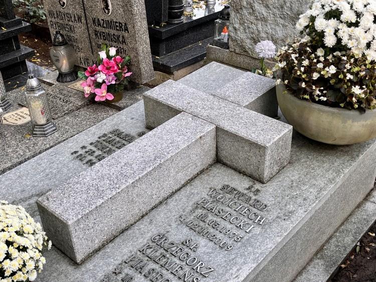 Wrocław: Tak wygląda grób jednej z najbogatszych kobiet świata [ZDJĘCIA]