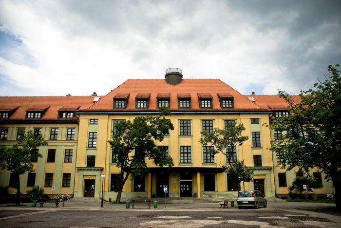 Uczelnia najpierw przyjęła, a później skreśliła z listy