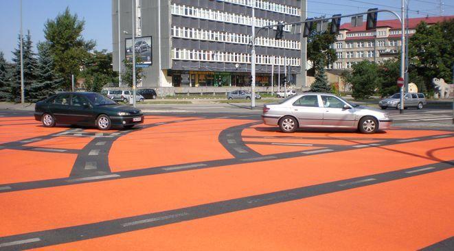 Pomarańczowe skrzyżowanie