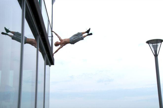 Miasto to plac zabaw. Parkour opanuje gmach w centrum Wrocławia