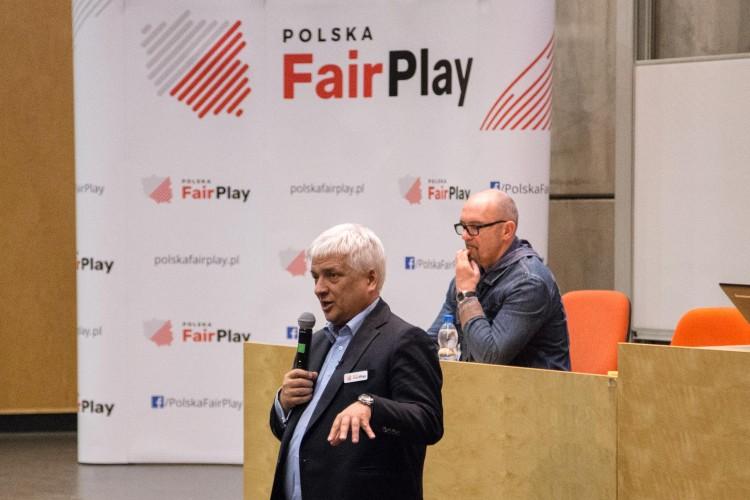 Robert Gwiazdowski spotkał się z wrocławianami. Proponował system, jakiego nie ma nigdzie na świecie