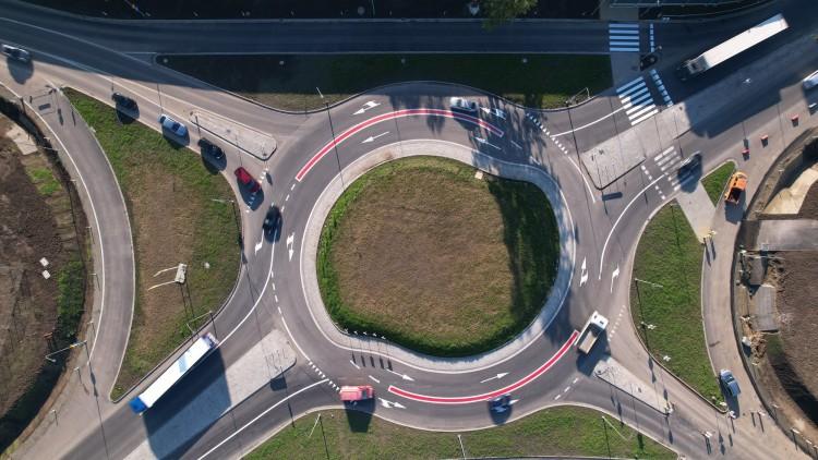 Wrocław: Nowe rondo przy AOW już otwarte. Zobacz zdjęcia