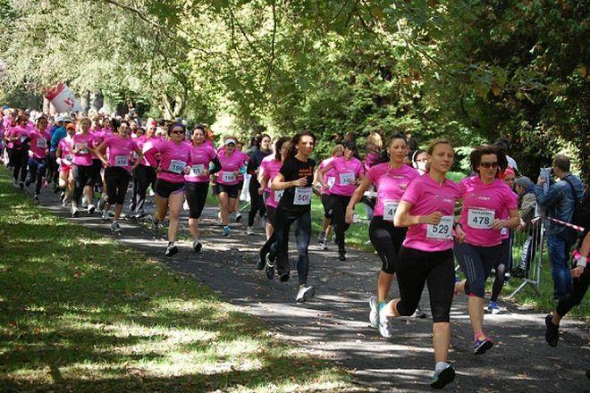 Pobiegną w sztucznych wąsach przez park Grabiszyński, by uczcić Święto Niepodległości