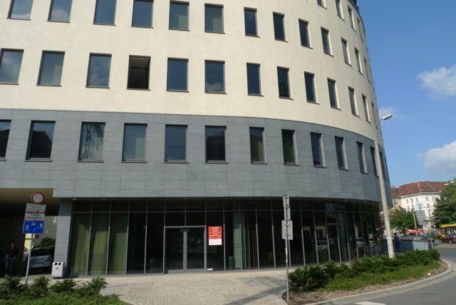 Budynki magistratu do sprzedaży razem z urzędnikami