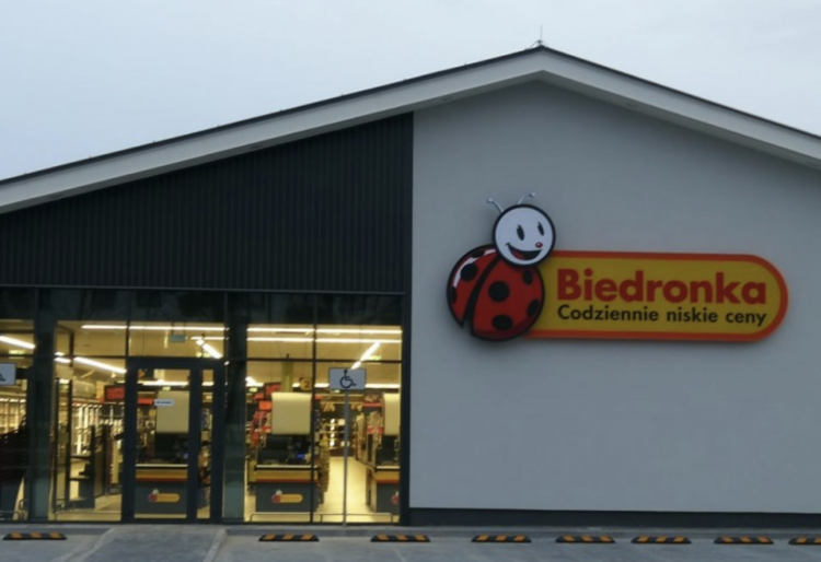 Biedronka, Lidl, Netto, Auchan, Carrefour, Kaufland - jak kupować w tych sklepach taniej