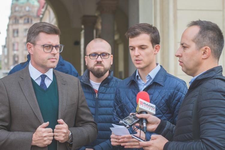 Michalak obiecuje mieszkania komunalne nie tylko dla ubogich
