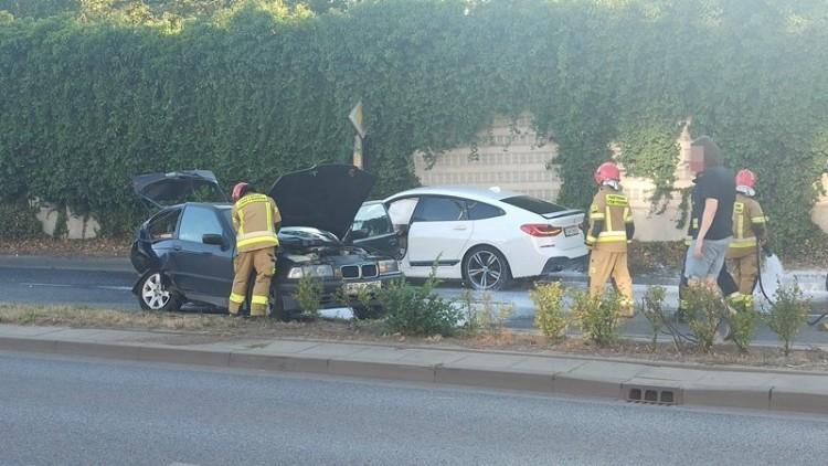 Wrocław: wypadek dwóch BMW. Jedna osoba ranna [ZDJĘCIA]