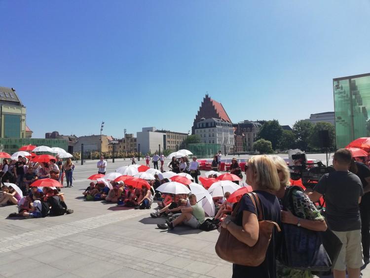 We Wrocławiu odbyła się lekcja historii przy „Okrągłym Stole” [ZDJĘCIA, WIDEO]