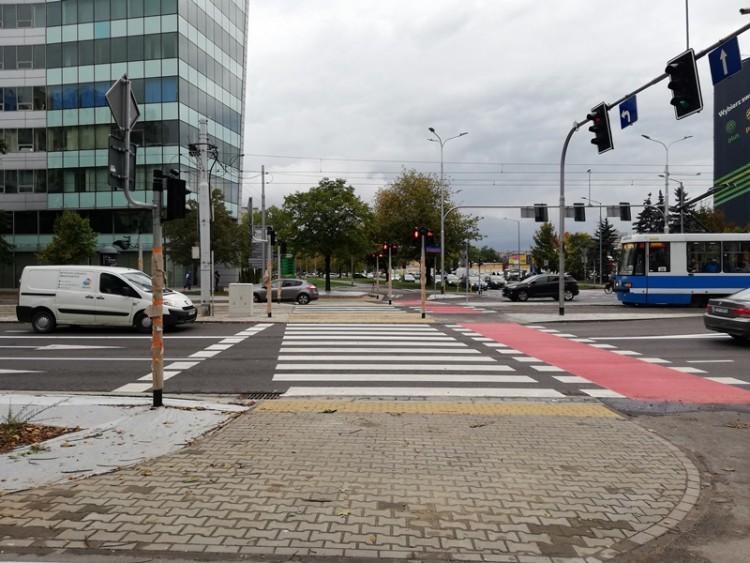Wrocław: Brak prądu w trakcji. Tramwaje stoją, są objazdy