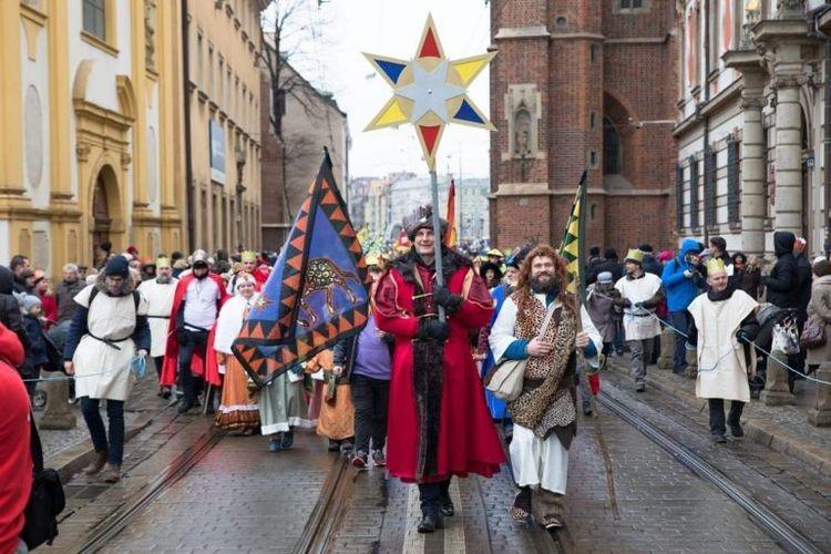 Ulicami Wrocławia przeszedł Orszak Trzech Króli [ZDJĘCIA]