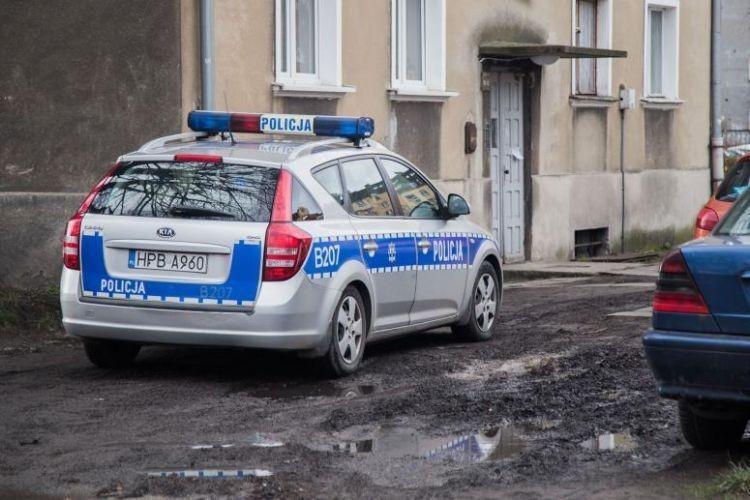 Wrocław: Autystyczny chłopiec wyszedł z domu bez butów i zaginął