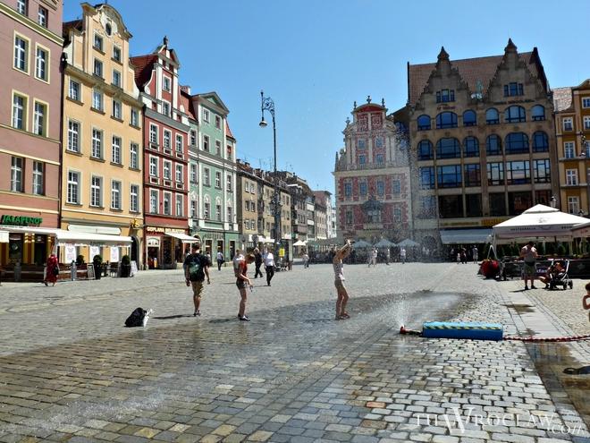 Gdzie się spotkać w mieście spotkań, czyli jak żyć na wrocławskich osiedlach?