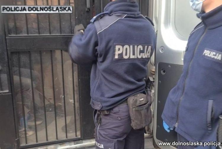 Wrocław: Afgańczycy ukryli się w naczepie. Chcieli się dostać do Niemiec