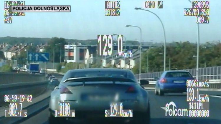 Pędził 129km/h Gądowianką, stracił prawo jazdy (FILM)