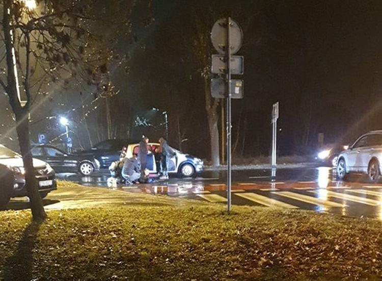 40-latka potrąciła smartem pieszego na przejściu przez ulicę Kosmonautów [ZOBACZ]