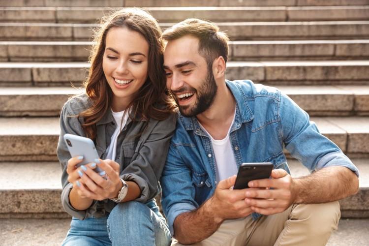 Promocje i gazetki promocyjne – jak do nich dotrzeć bez wychodzenia z domu?